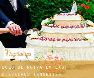 Bolo de noiva em East Cleveland (Tennessee)