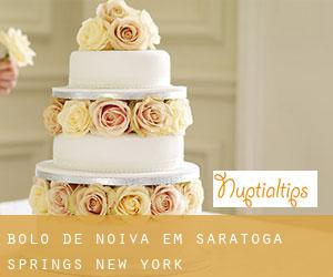 Bolo de noiva em Saratoga Springs (New York)